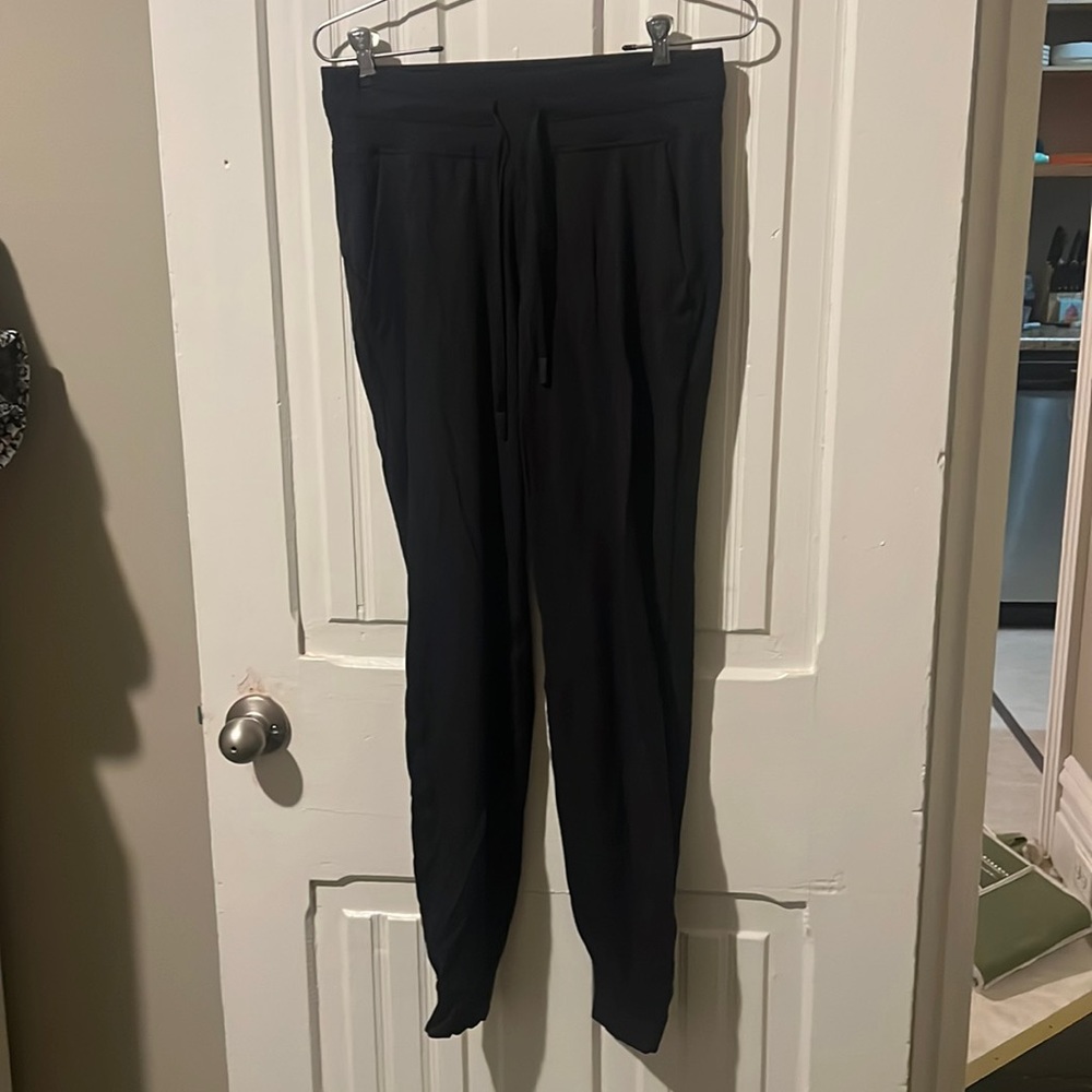 Lululemon sweatpants black